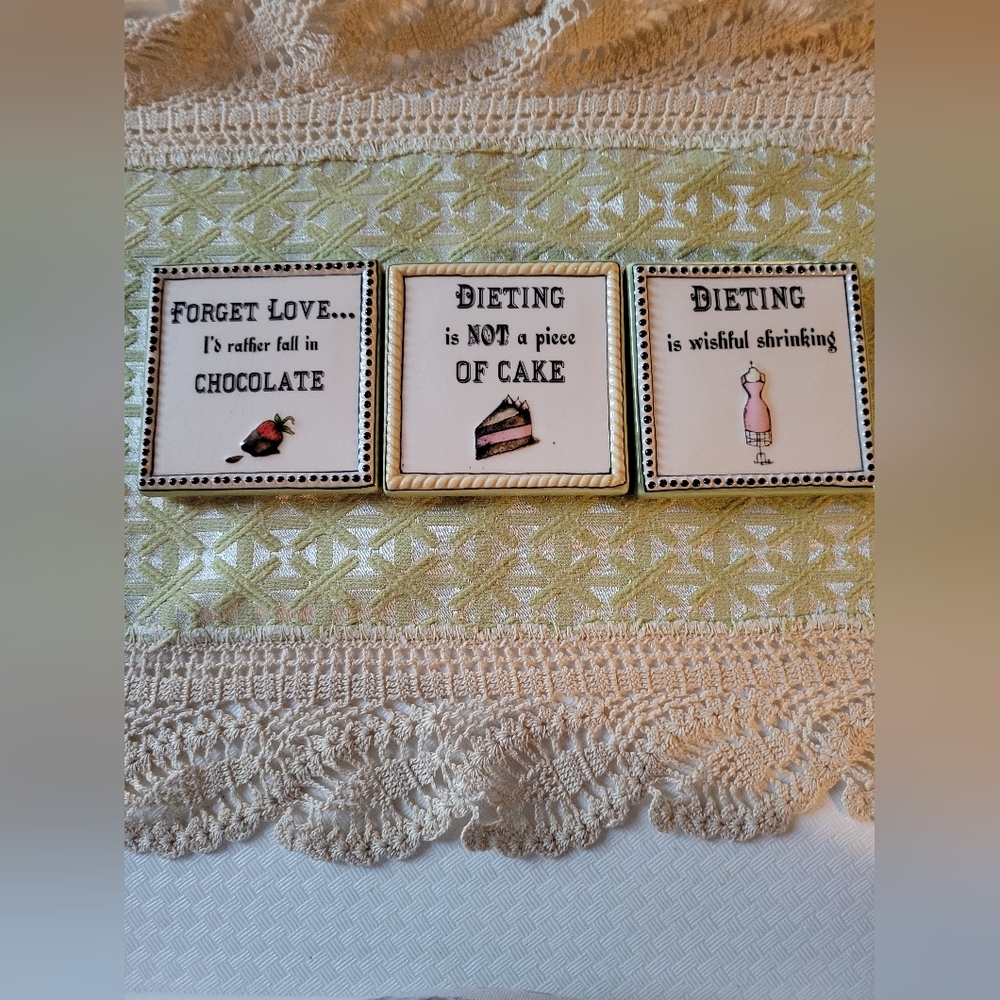 Grasslands Road magnet set (3)